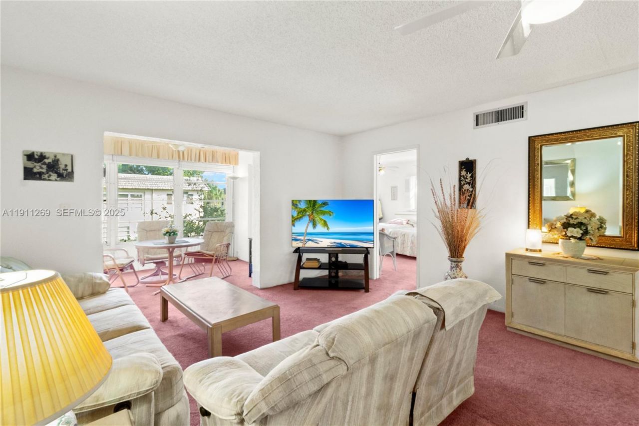 5661 SW 2nd Ct, Unit 216, Margate, FL 33068 Photo