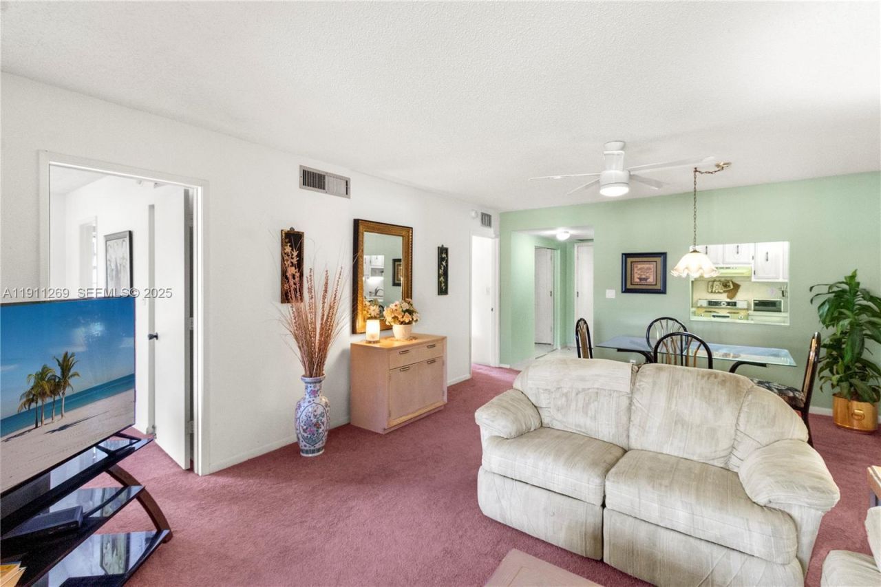 5661 SW 2nd Ct, Unit 216, Margate, FL 33068 Photo