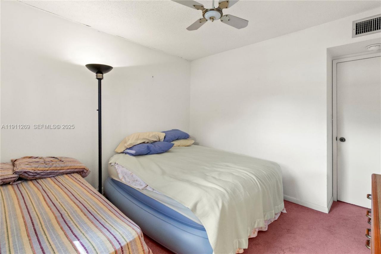 5661 SW 2nd Ct, Unit 216, Margate, FL 33068 Photo