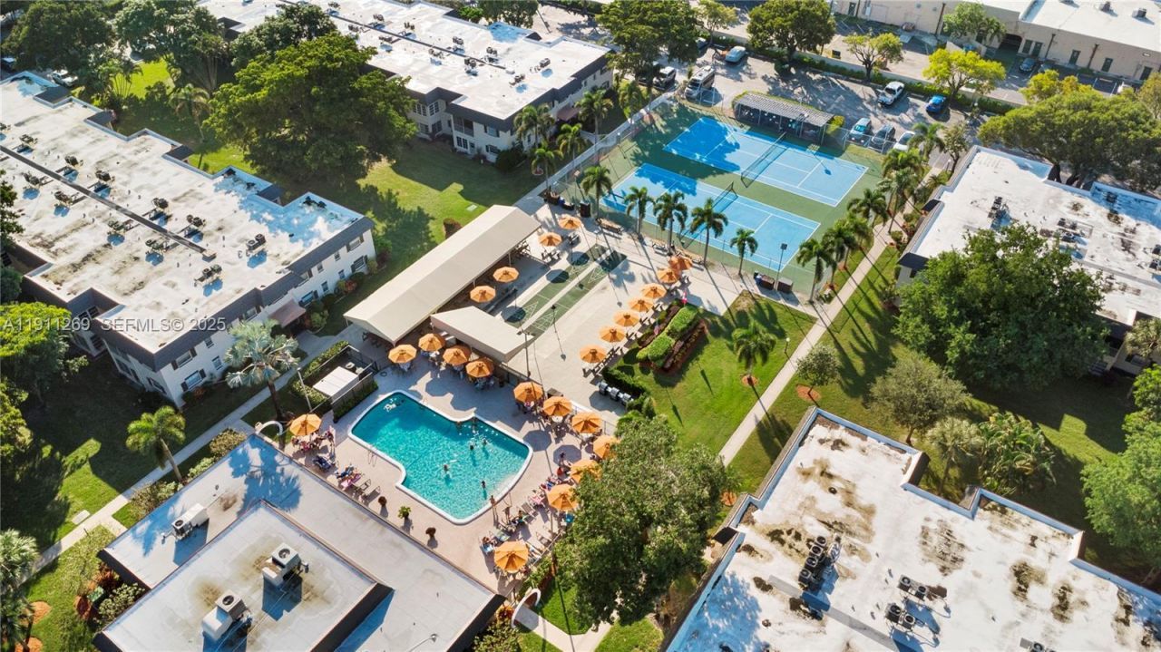 5661 SW 2nd Ct, Unit 216, Margate, FL 33068 Photo