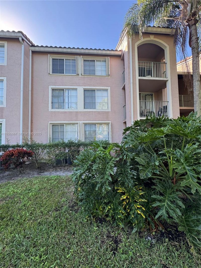 12124 Saint Andrews Pl, Unit 206, Miramar, FL 33025 Photo