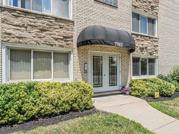 7952 MADISON Street, Unit 2E, River Forest, IL 60305
