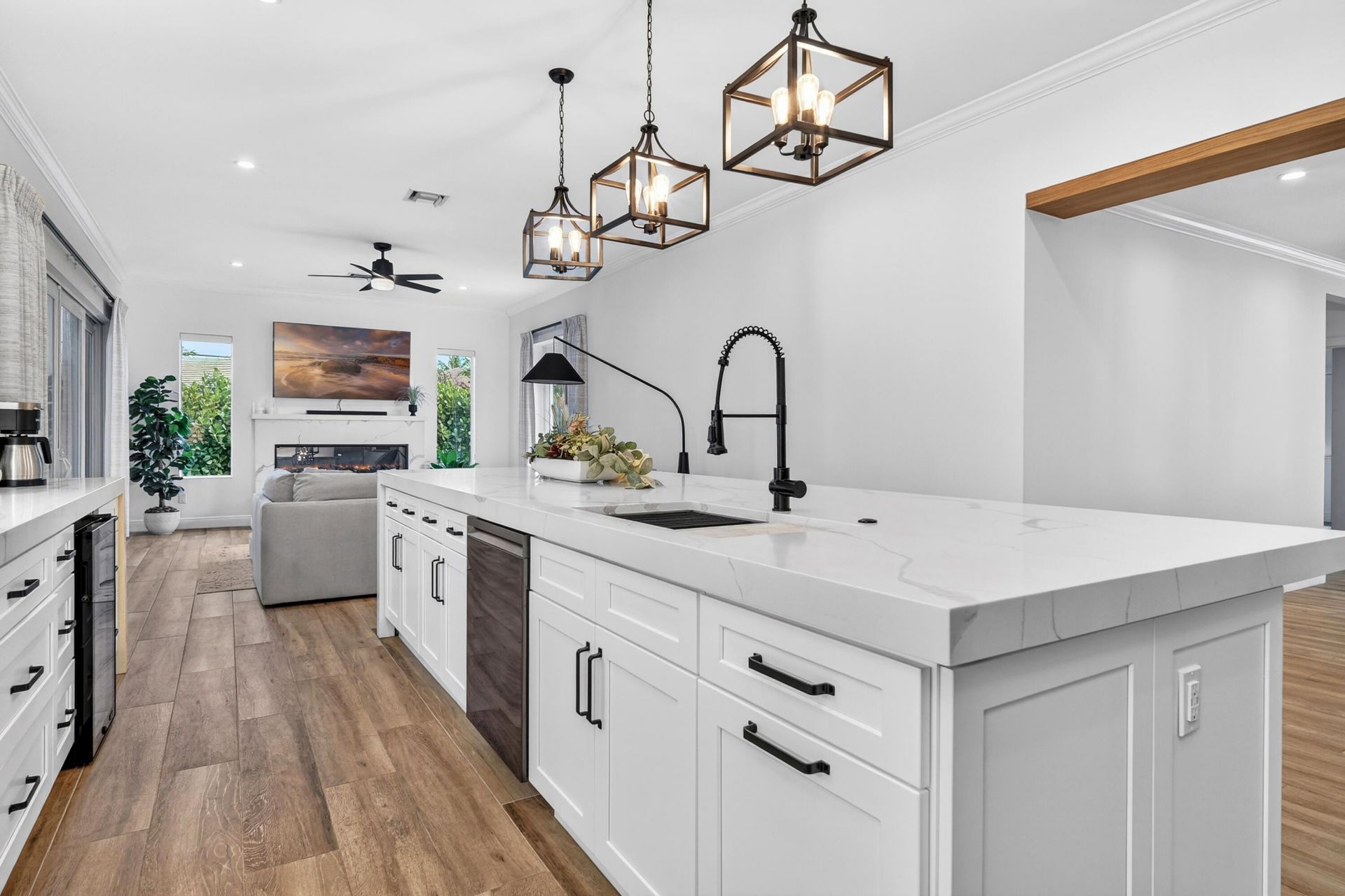 301 Pilgrim Road, West Palm Beach, FL 33405 Photo