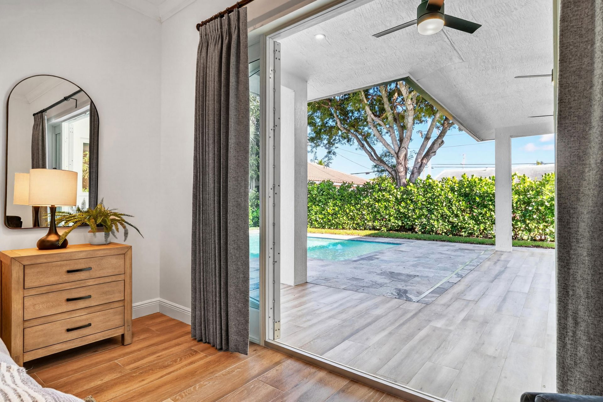 301 Pilgrim Road, West Palm Beach, FL 33405 Photo