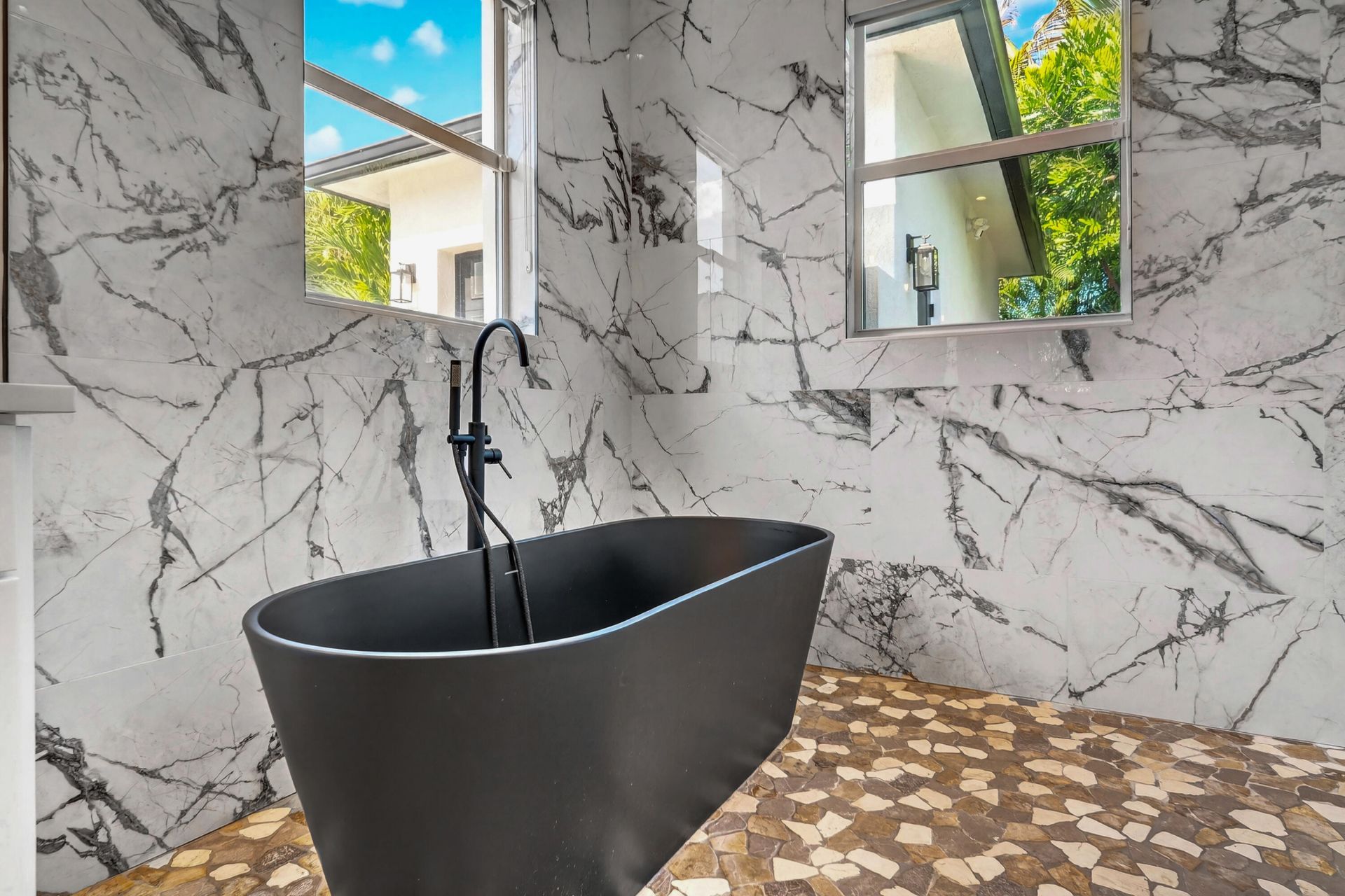 301 Pilgrim Road, West Palm Beach, FL 33405 Photo