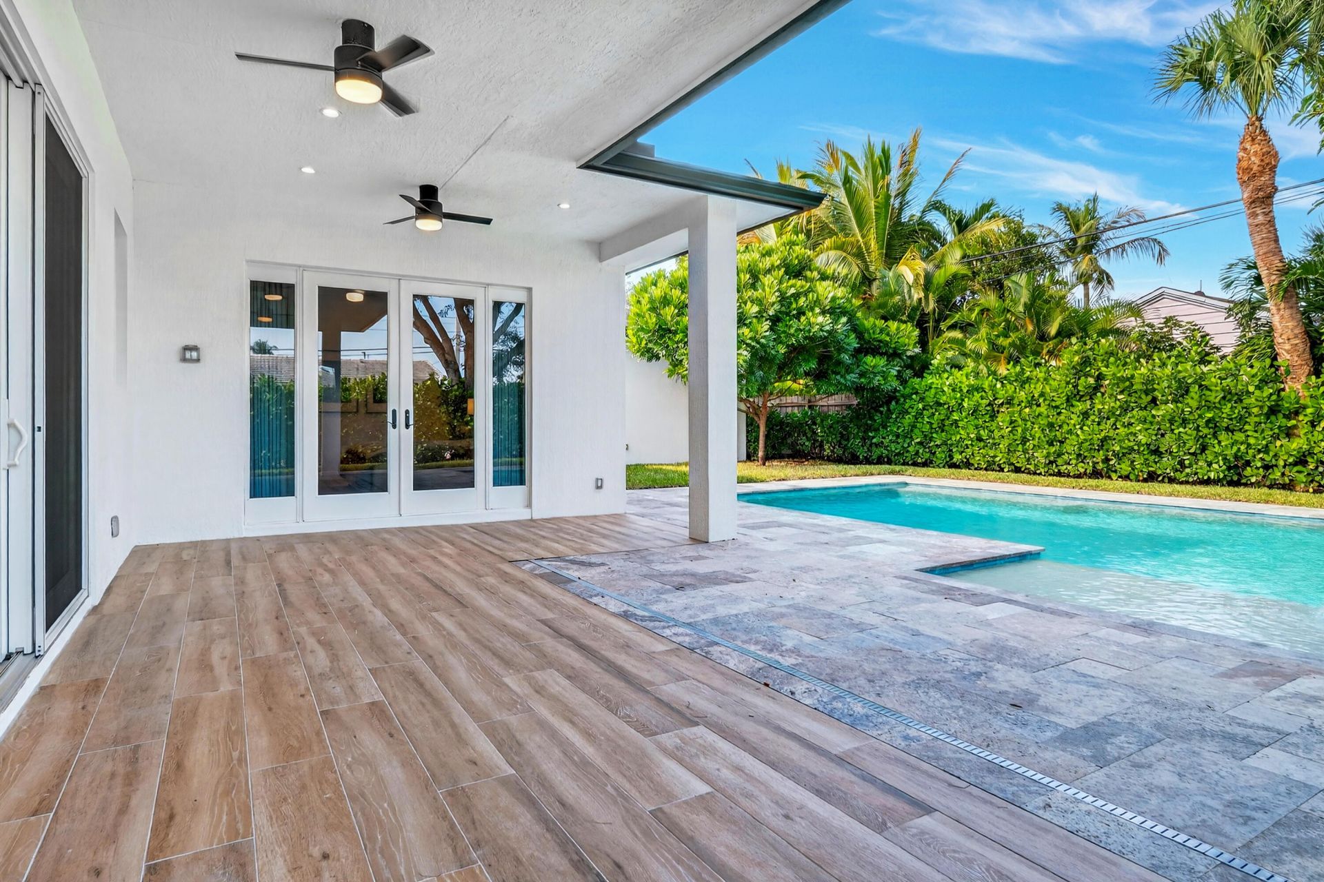 301 Pilgrim Road, West Palm Beach, FL 33405 Photo