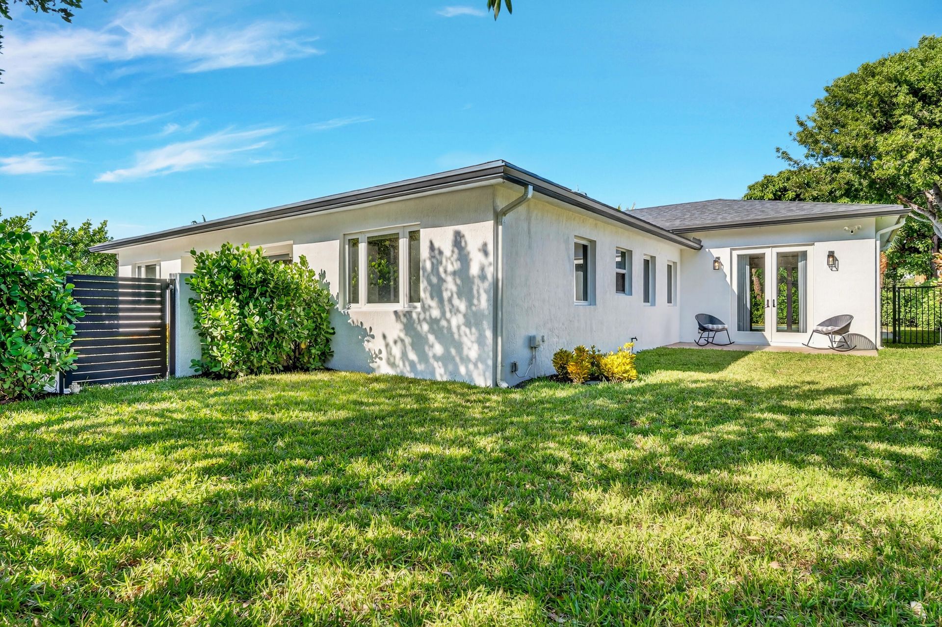 301 Pilgrim Road, West Palm Beach, FL 33405 Photo