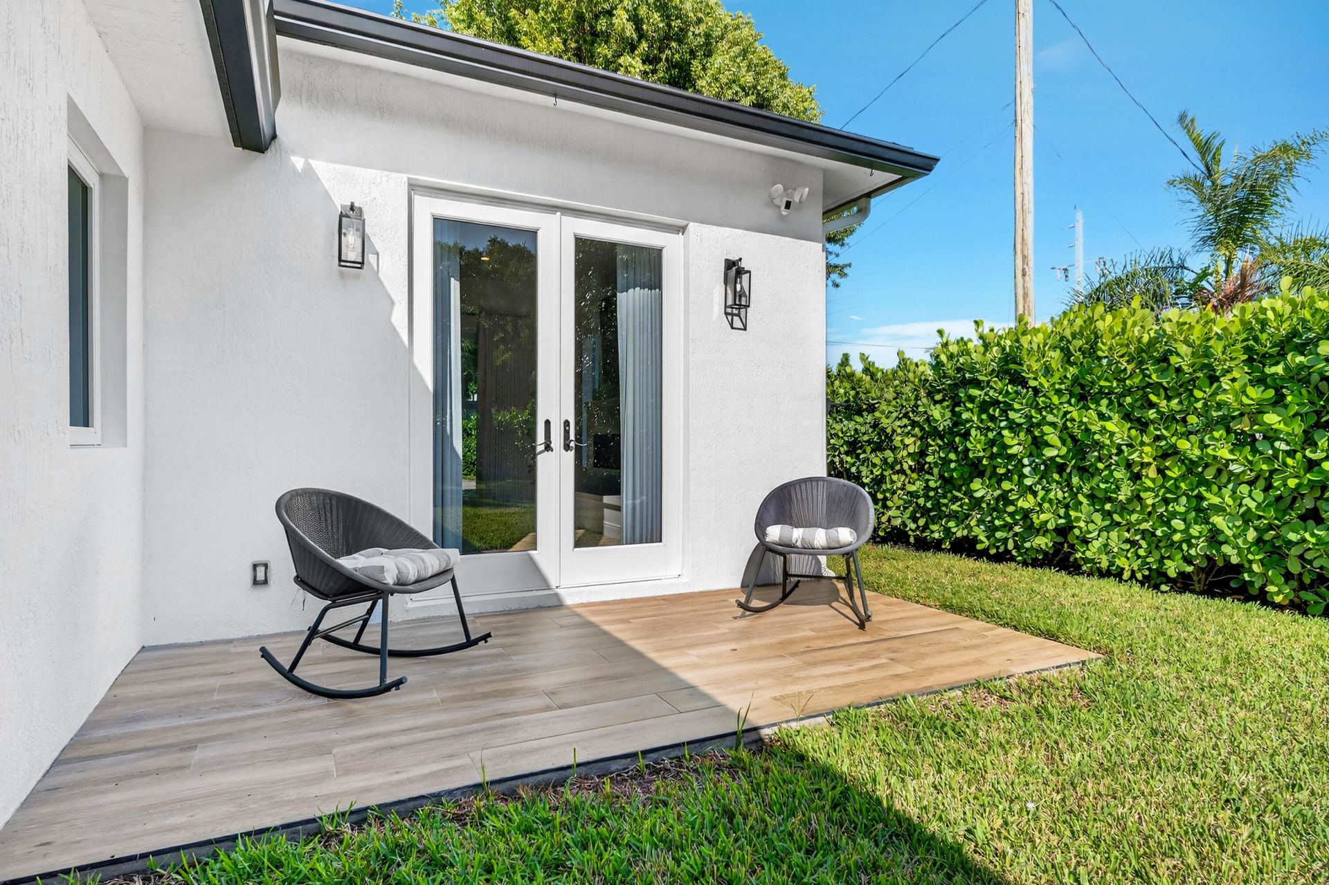 301 Pilgrim Road, West Palm Beach, FL 33405 Photo