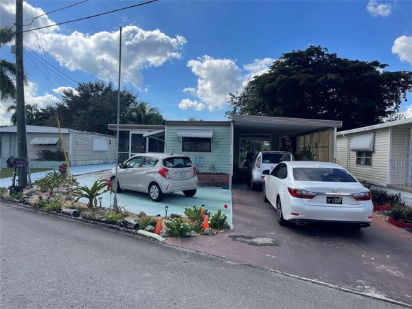 1865 SW 87th Ter, Davie, FL 33324
