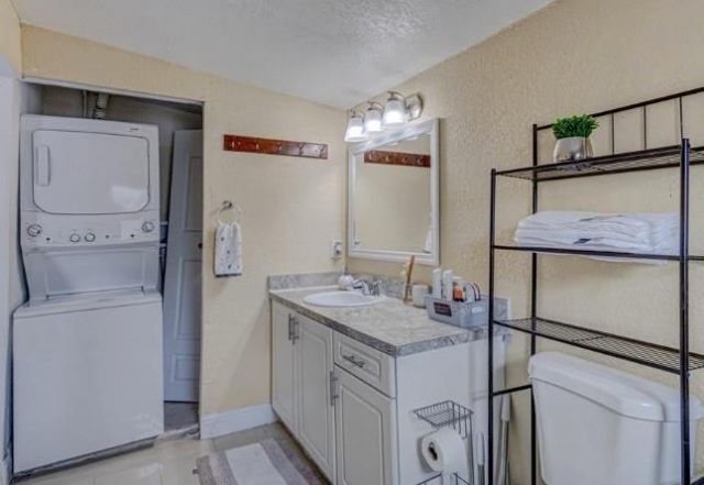 1105 W 34th St, Riviera Beach, FL 33404 Photo