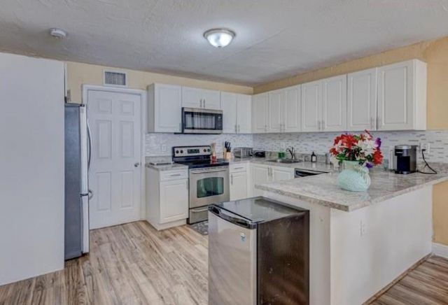 1105 W 34th St, Riviera Beach, FL 33404 Photo