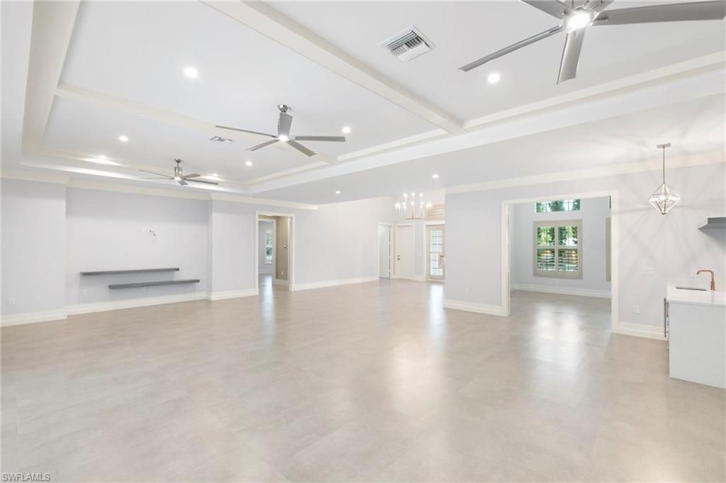 1086 Michigan Ave, Naples, FL 34103 Photo