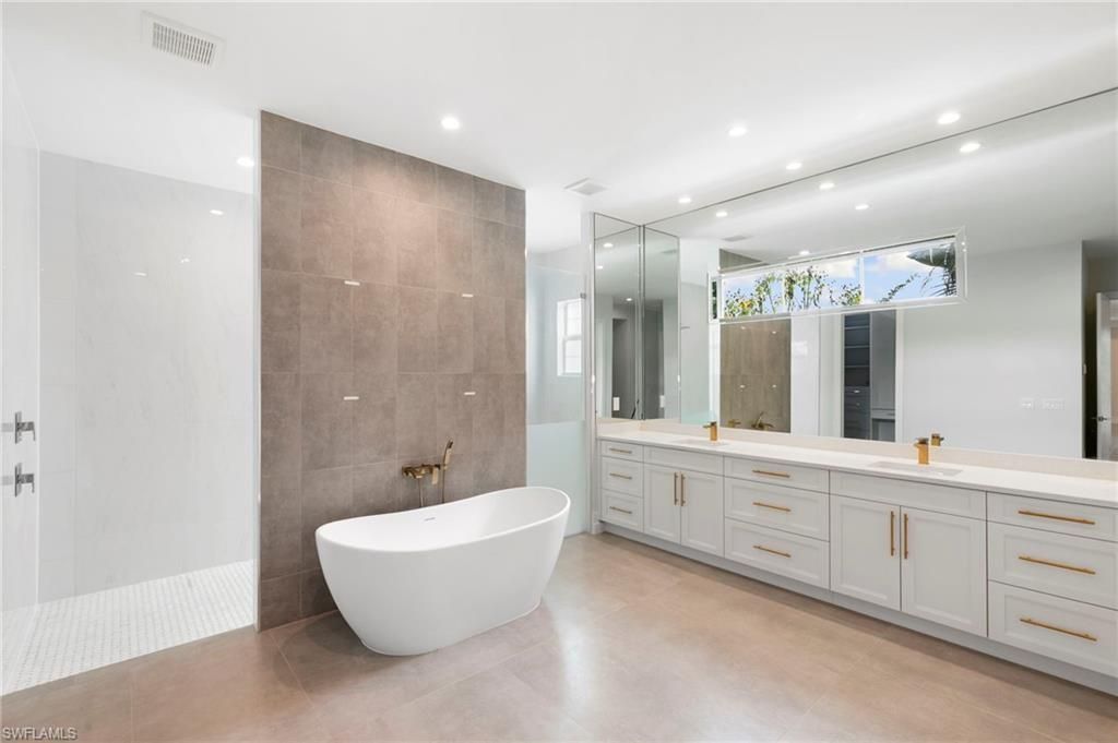 1086 Michigan Ave, Naples, FL 34103 Photo