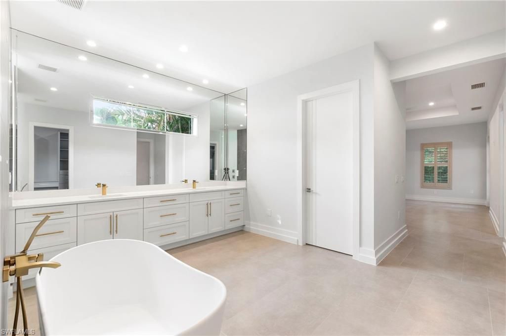 1086 Michigan Ave, Naples, FL 34103 Photo