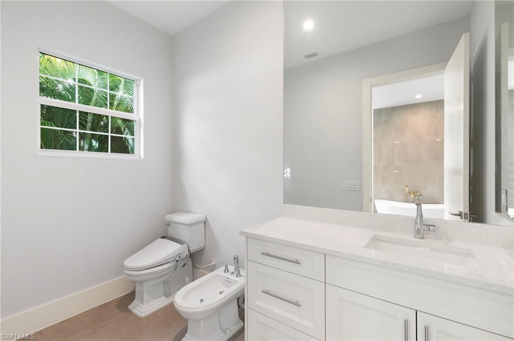 1086 Michigan Ave, Naples, FL 34103 Photo