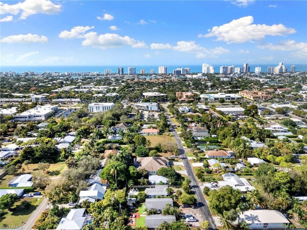 1086 Michigan Ave, Naples, FL 34103 Photo