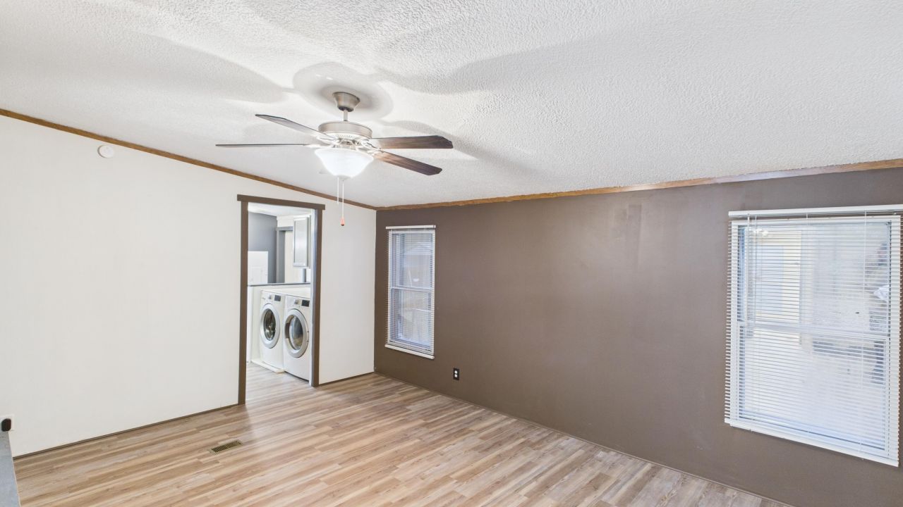 623 Barn Road Photo 10