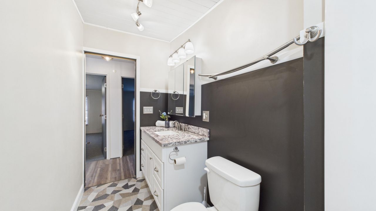 623 Barn Road Photo 15