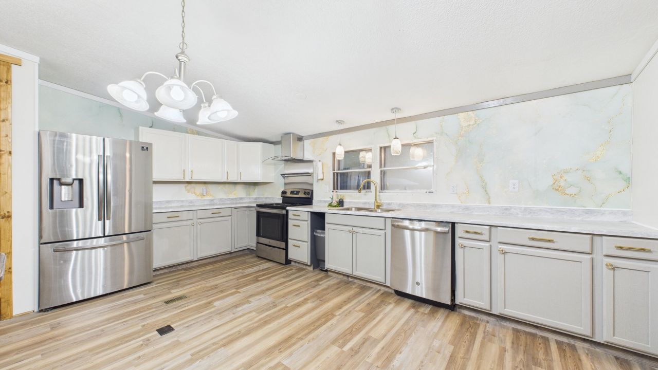 623 Barn Road Photo 17