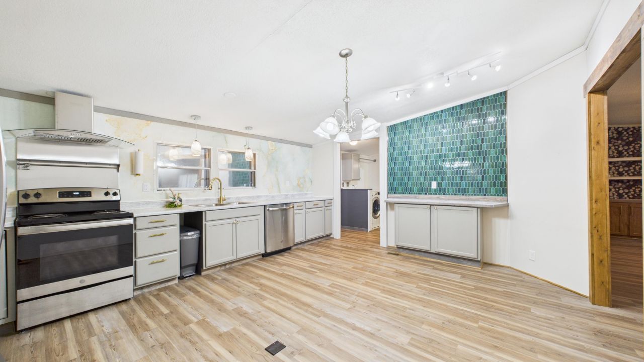 623 Barn Road Photo 4