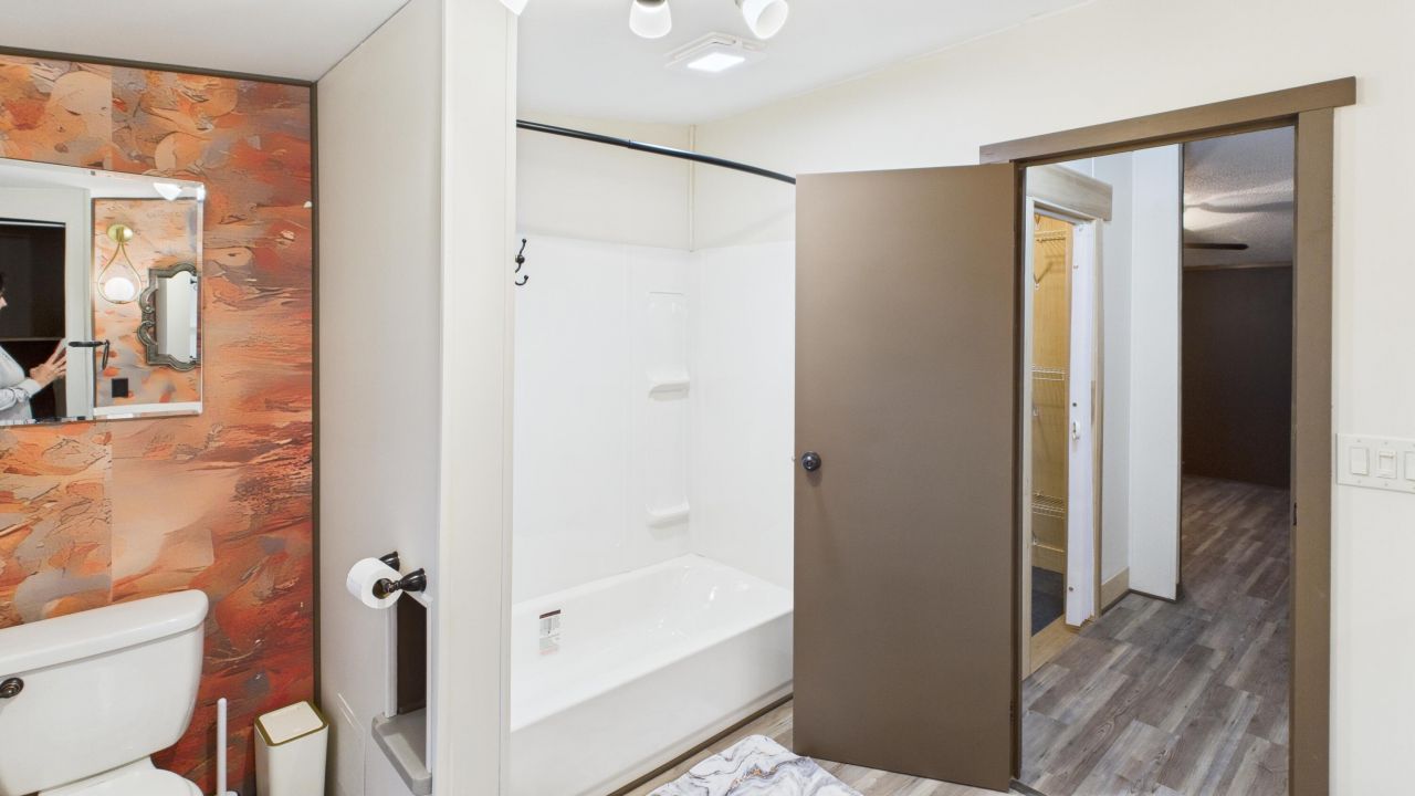 623 Barn Road Photo 9