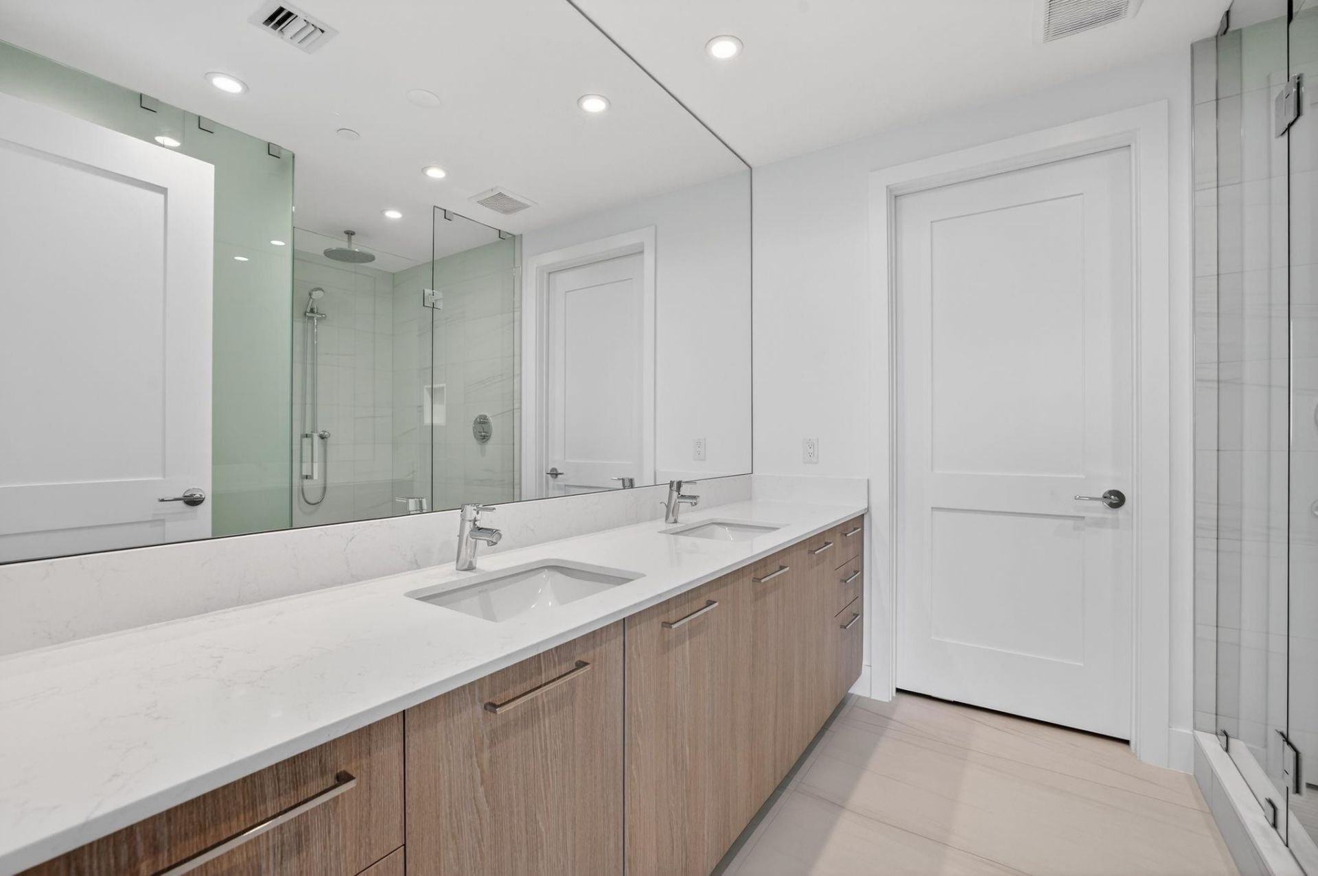 151 N Seabreeze Boulevard, Unit 1803-E, Fort Lauderdale, FL 33304 Photo