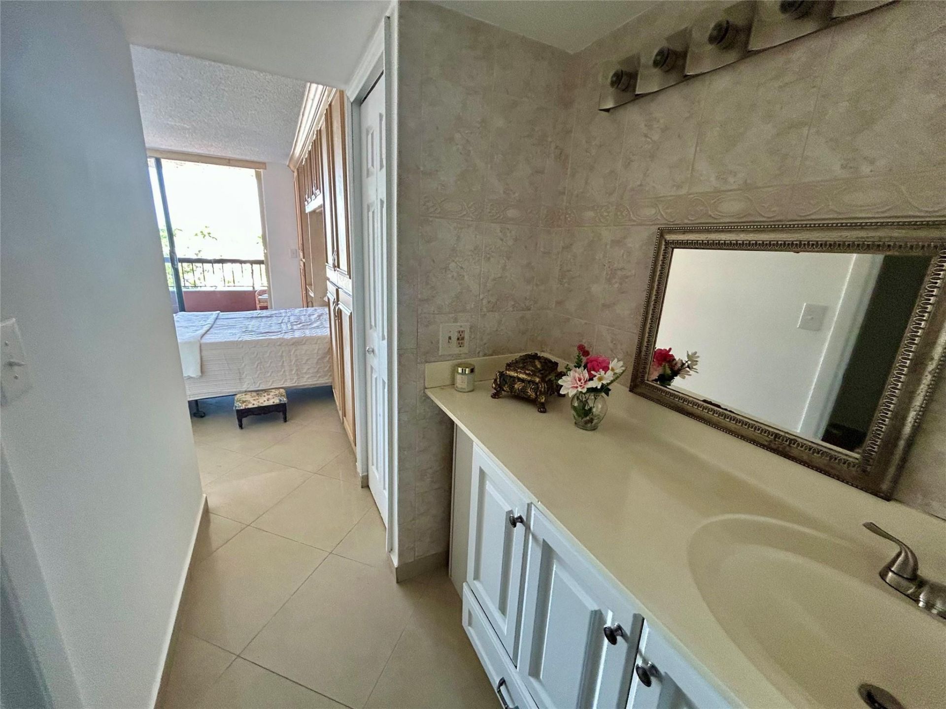 7040 Coral Way, Unit 501, Miami, FL 33155 Photo