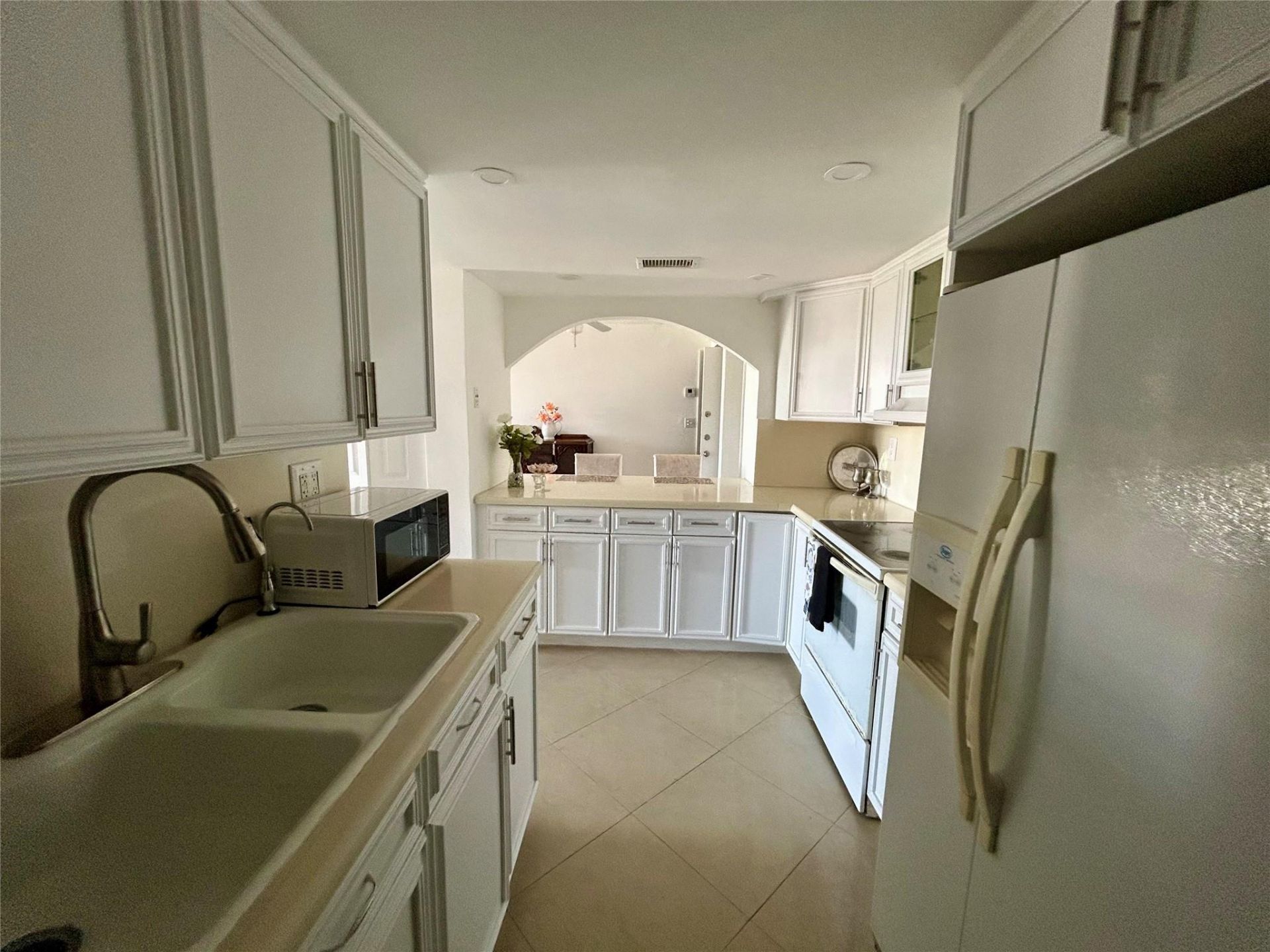7040 Coral Way, Unit 501, Miami, FL 33155 Photo