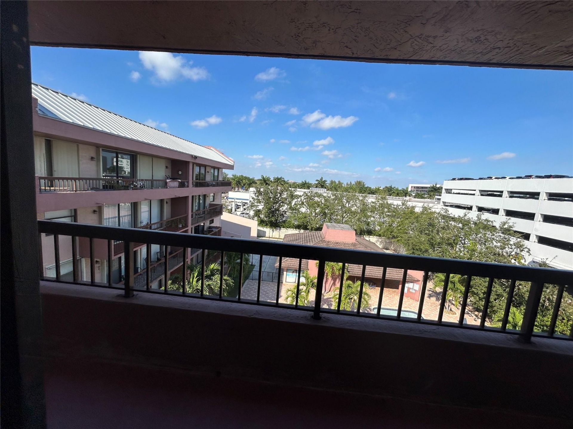 7040 Coral Way, Unit 501, Miami, FL 33155 Photo