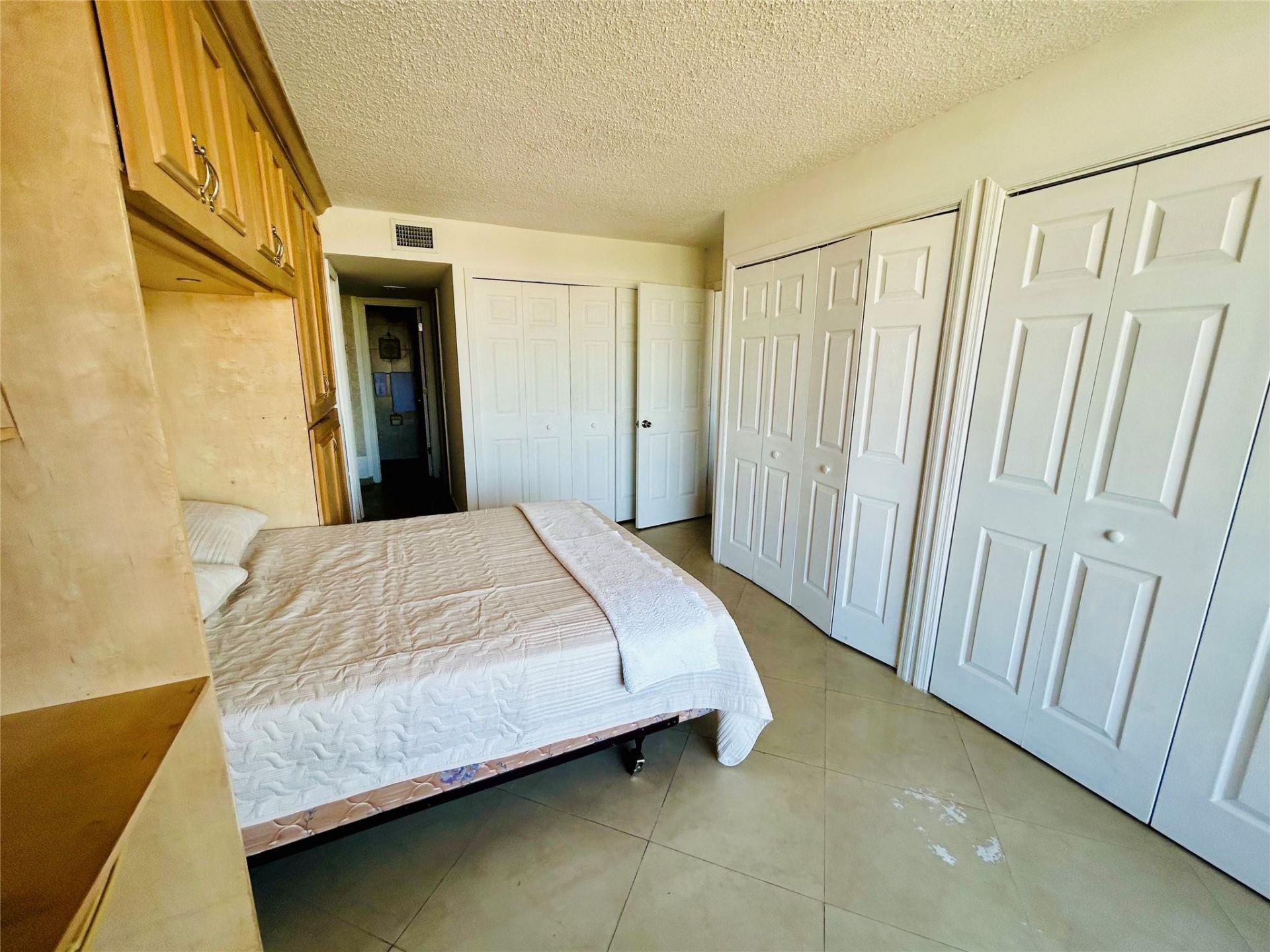 7040 Coral Way, Unit 501, Miami, FL 33155 Photo