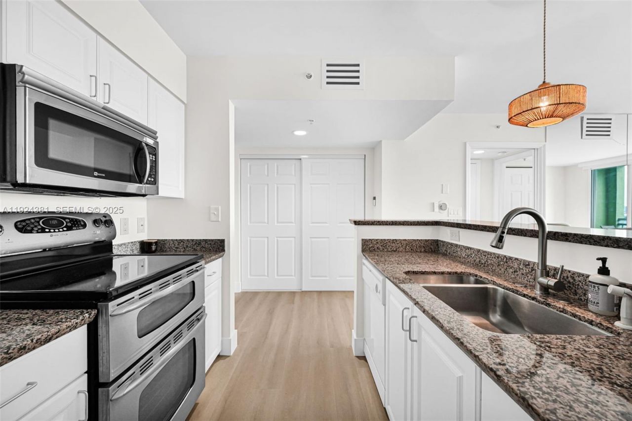 90 Alton Rd, Unit 1908, Miami Beach, FL 33139 Photo