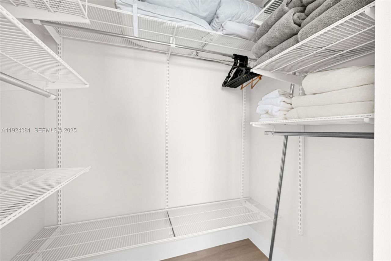 90 Alton Rd, Unit 1908, Miami Beach, FL 33139 Photo