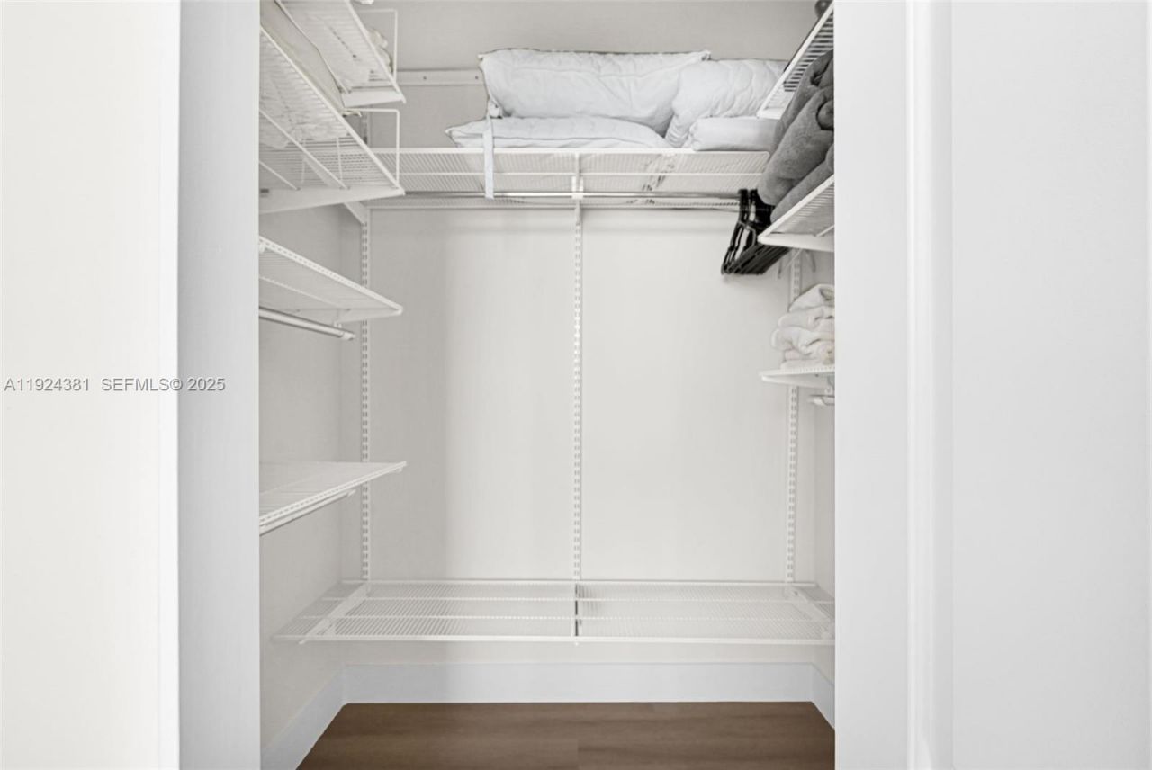 90 Alton Rd, Unit 1908, Miami Beach, FL 33139 Photo