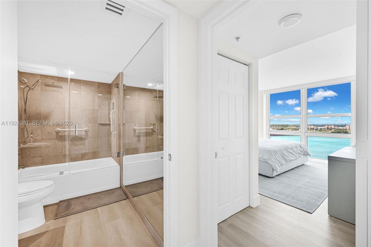 90 Alton Rd, Unit 1908, Miami Beach, FL 33139 Photo