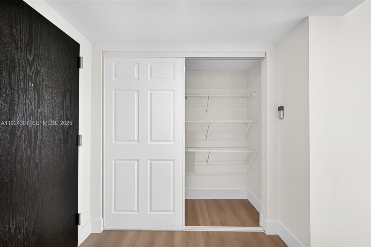 90 Alton Rd, Unit 1908, Miami Beach, FL 33139 Photo