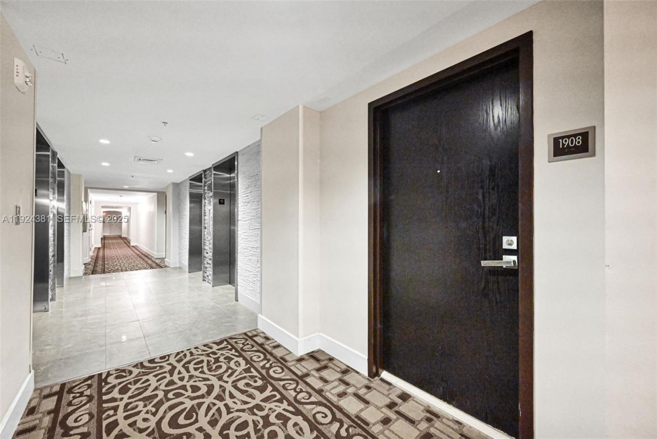 90 Alton Rd, Unit 1908, Miami Beach, FL 33139 Photo