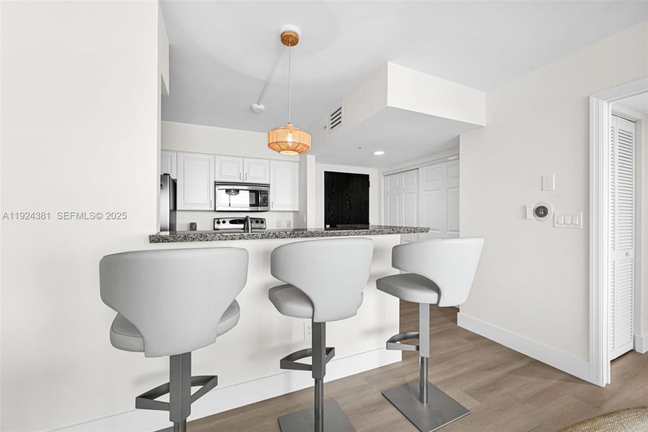 90 Alton Rd, Unit 1908, Miami Beach, FL 33139 Photo