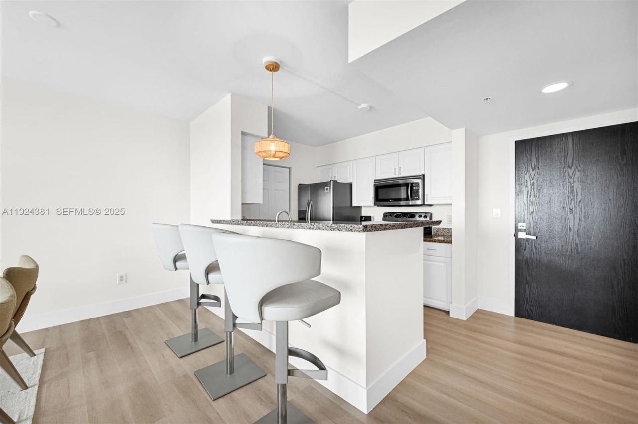 90 Alton Rd, Unit 1908, Miami Beach, FL 33139 Photo