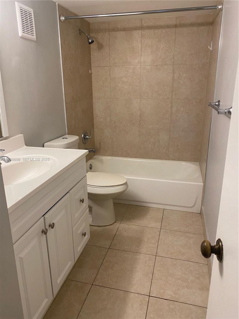 8811 SW 132nd Pl, Unit 309CW, Miami, FL 33186 Photo