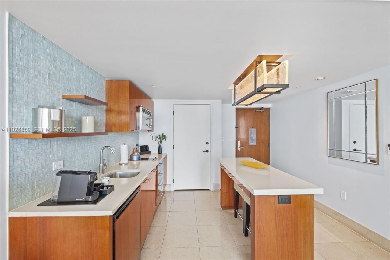 6801 Collins Ave, Unit 614 (legal, Miami Beach, FL 33141 Photo