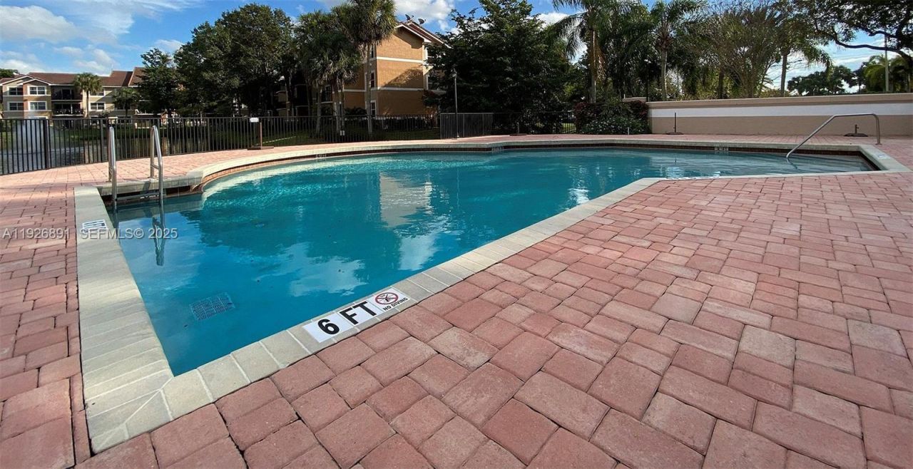 8741 Wiles Rd, Unit 208, Coral Springs, FL 33067 Photo