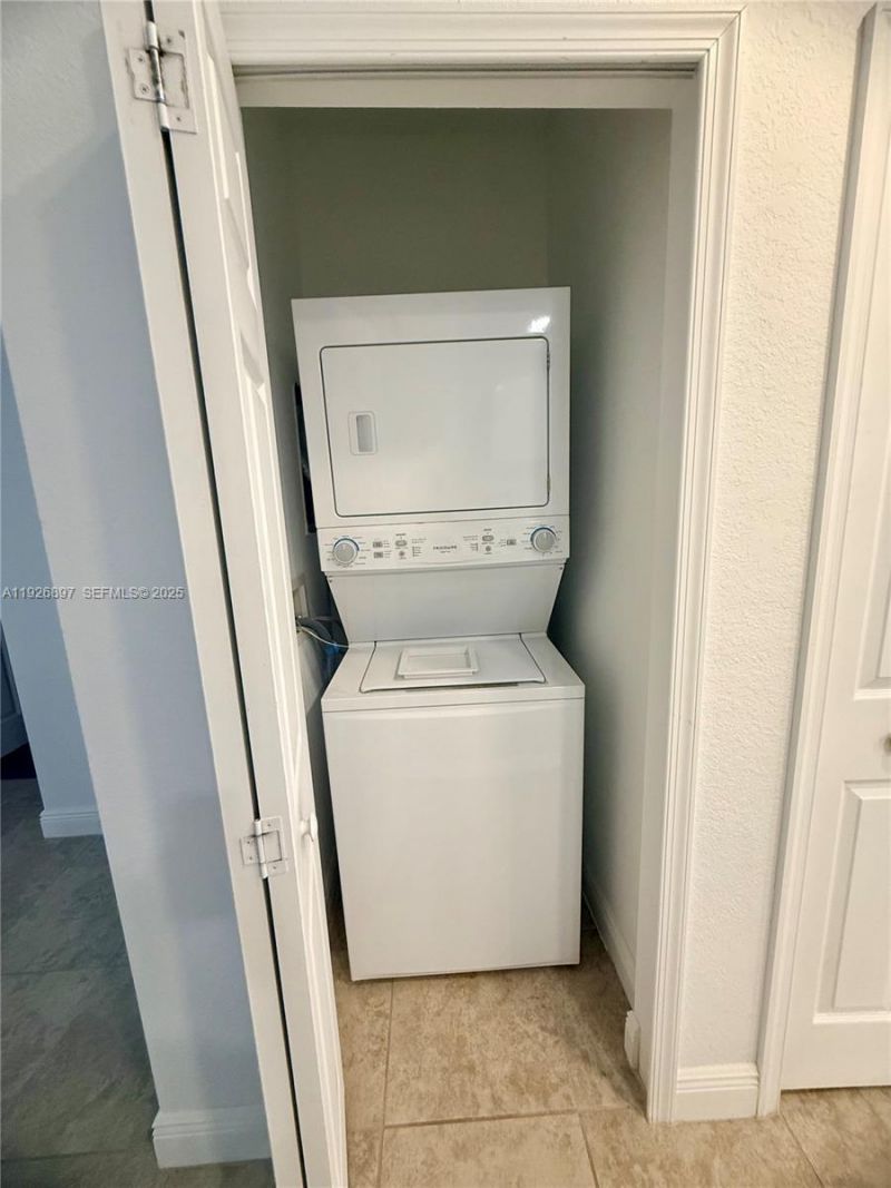 977 NE Trailside Run, Port Saint Lucie, FL 34983 Photo