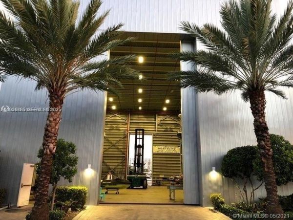 400 Sunny Isles Blvd DD414, Sunny Isles Beach, FL 33160