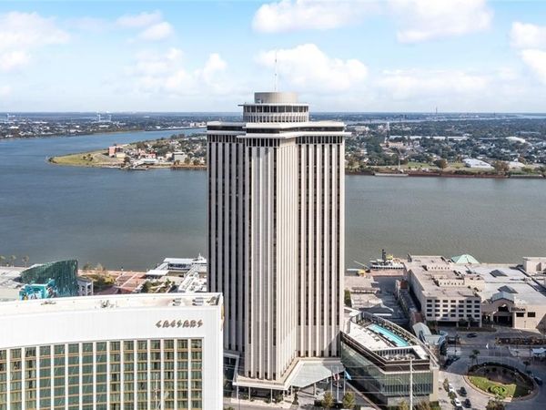 2 CANAL Street, Unit 3103, New Orleans, LA 70130