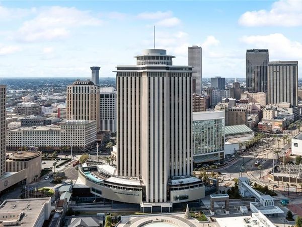 2 CANAL Street, Unit 3102, New Orleans, LA 70130