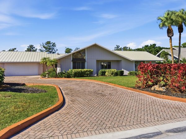 5151 SE Burning Tree Circle, Stuart, FL 34997