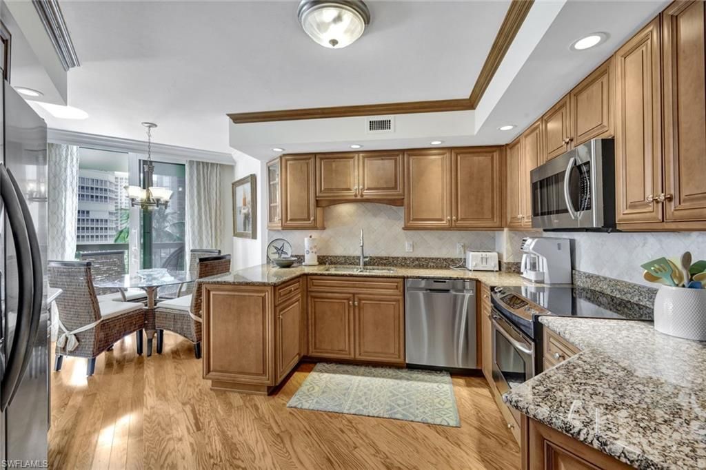 4551 Gulf Shore Blvd N, Unit 505, Naples, FL 34103 Photo