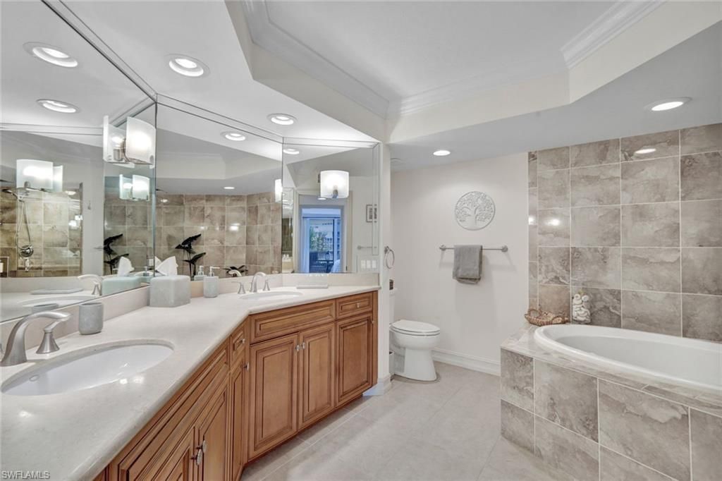 4551 Gulf Shore Blvd N, Unit 505, Naples, FL 34103 Photo