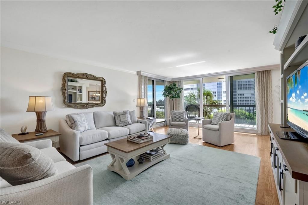 4551 Gulf Shore Blvd N, Unit 505, Naples, FL 34103 Photo