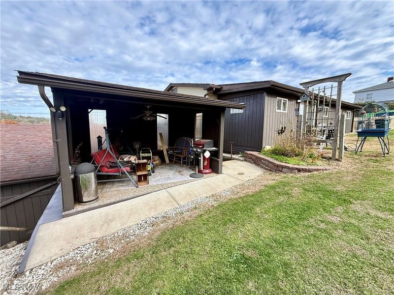 10 S Ohio Street, Dellroy, OH 44620 Photo 12